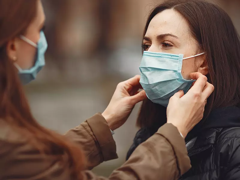 Doação linhas e fios para a produção de máscaras durante a pandemia do covid-19.